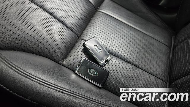 Land Rover Discovery 5 2.0 SD4 SE 2018 — фото 16
