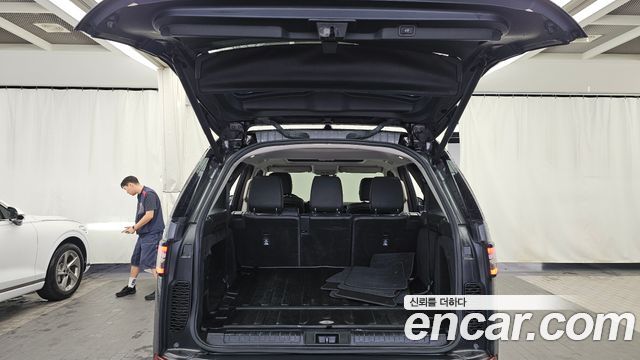 Land Rover Discovery 5 2.0 SD4 SE 2018 — фото 20