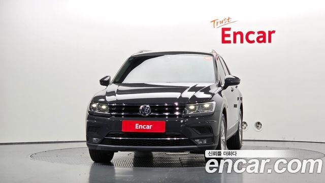 Volkswagen Tiguan (II) 2.0 TDI Premium 2018 — фото 3