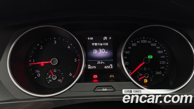 Volkswagen Tiguan (II) 2.0 TDI Premium 2018 — фото 8