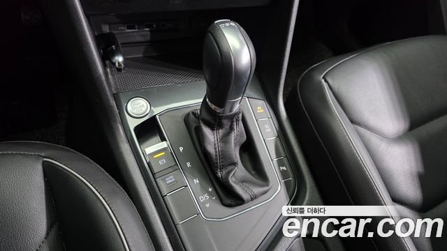 Volkswagen Tiguan (II) 2.0 TDI Premium 2018 — фото 9