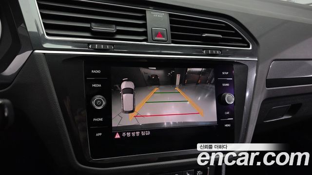 Volkswagen Tiguan (II) 2.0 TDI Premium 2018 — фото 15