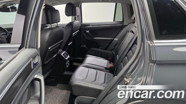 Volkswagen Tiguan (II) 2.0 TDI Premium 2018 — фото 26