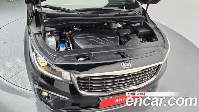 Kia Carnival 9-Seater Prstige 2020 — фото 6