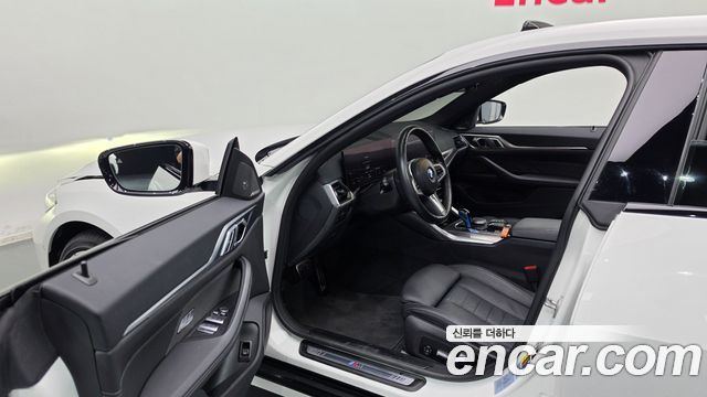 BMW i4 eDrive40 M Sports Pro 2022 — фото 10