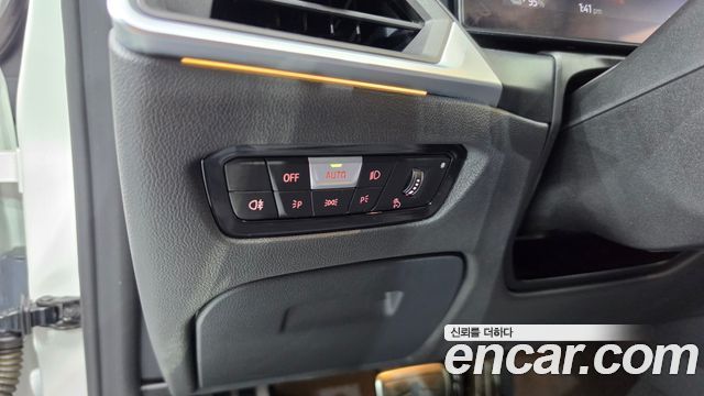 BMW i4 eDrive40 M Sports Pro 2022 — фото 18