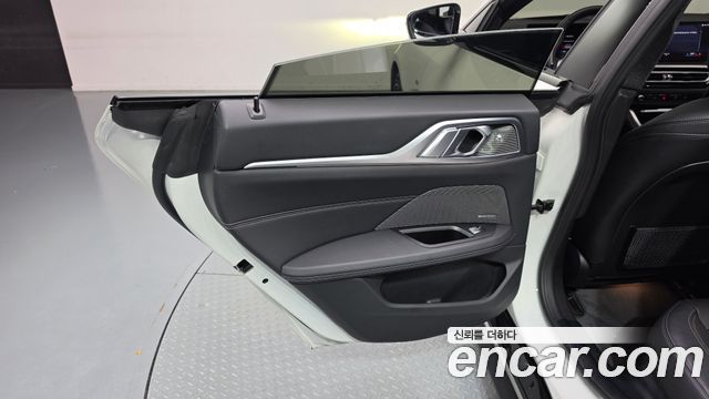 BMW i4 eDrive40 M Sports Pro 2022 — фото 25
