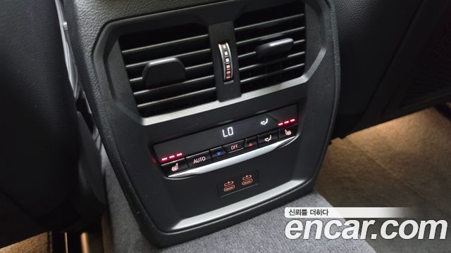 BMW i4 eDrive40 M Sports Pro 2022 — фото 31