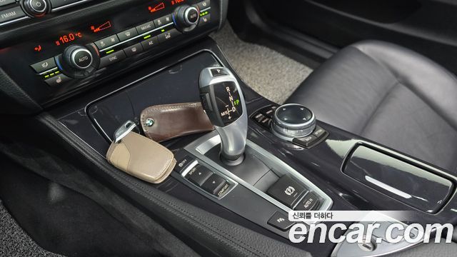 BMW 5 Series (F10) 520d 2014 — фото 9