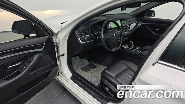 BMW 5 Series (F10) 520d 2014 — фото 10