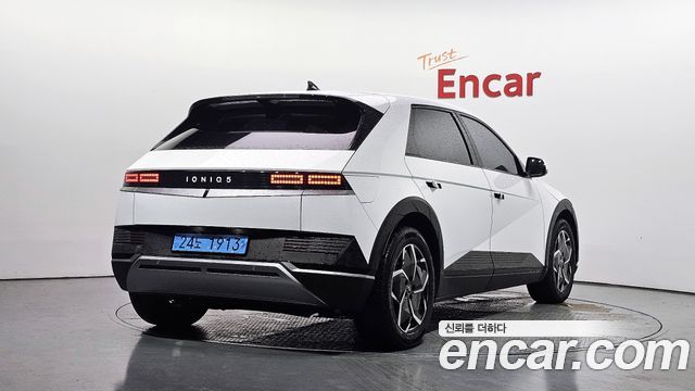 Hyundai Ioniq 5 Standard Exclusive 2023 — фото 2