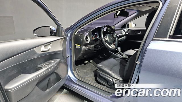 Kia K3 Prestige 2019 — фото 10