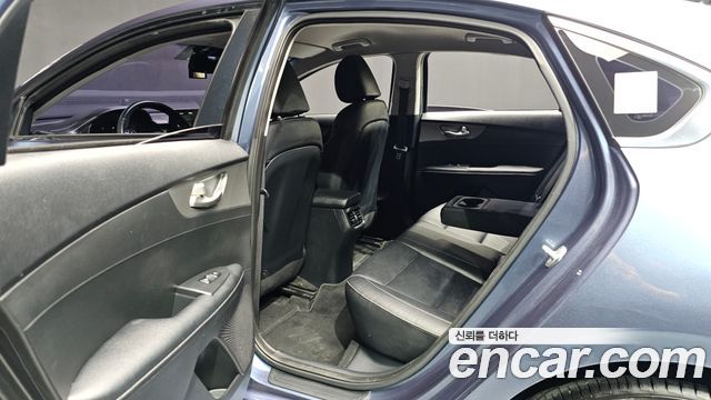Kia K3 Prestige 2019 — фото 12