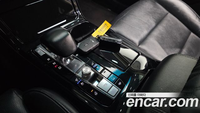 Kia K7 Premier 3.0 LPI Prestige 2020 — фото 9