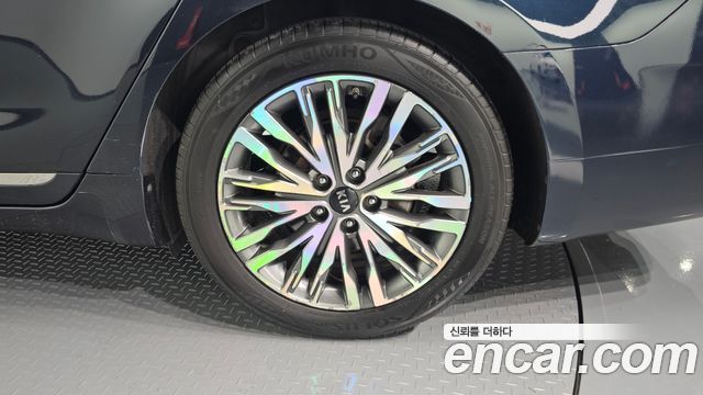 Kia K7 Premier 3.0 LPI Prestige 2020 — фото 21