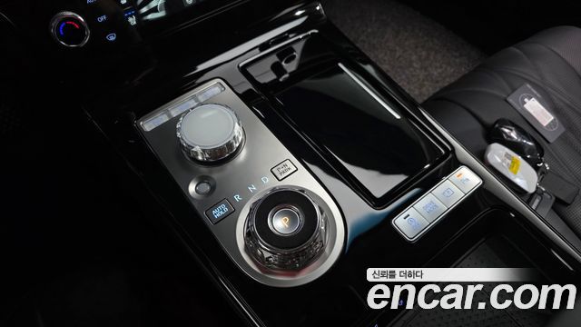 Genesis G80 (RG3) Gasoline 2.5 Turbo AWD 2025 — фото 9