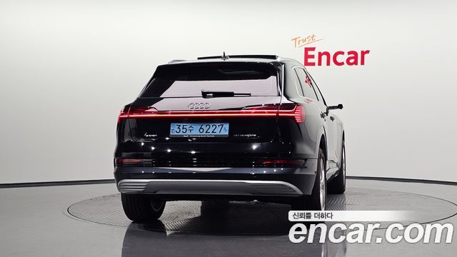 Audi e-tron 50 Quattro 2021 — фото 4