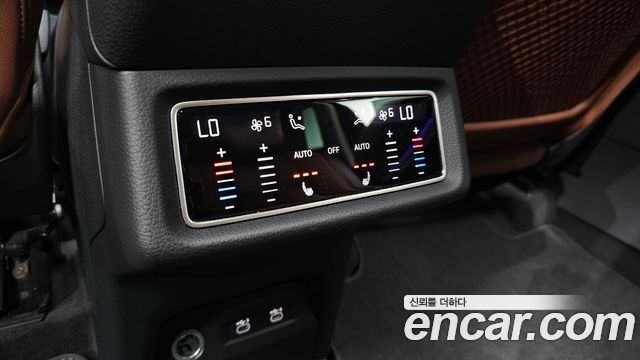 Audi e-tron 50 Quattro 2021 — фото 19