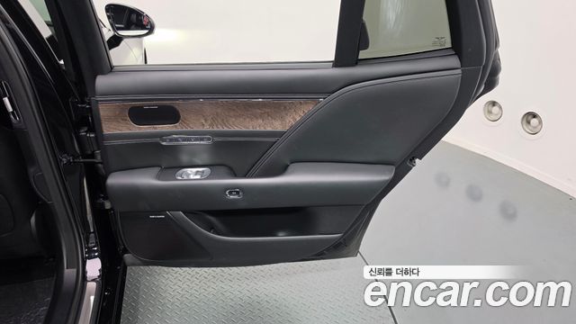 Genesis G90 (RS4) Gasoline 3.5 Turbo AWD 2022 — фото 25