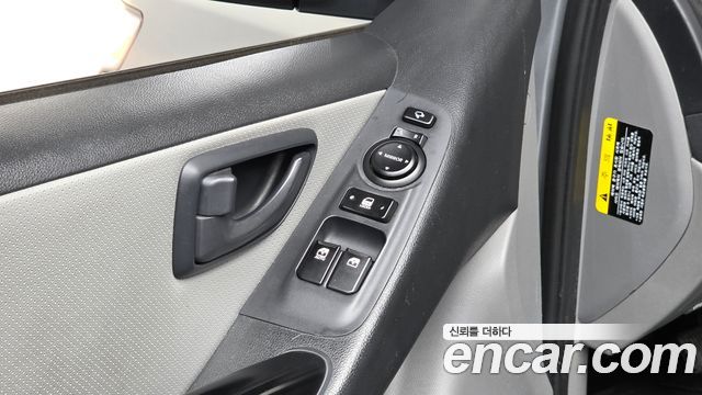 Hyundai Grand Starex Wagon 11-Seater Smart 2019 — фото 16