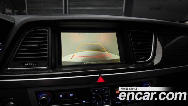Genesis G80 3.3 GDI AWD Luxury 2017 — фото 15