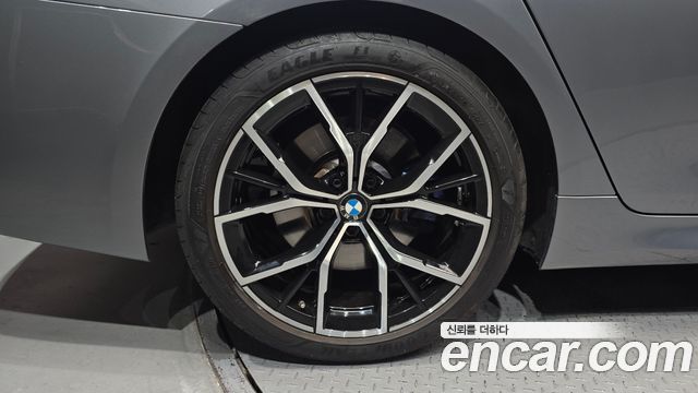 BMW 5 Series (G30) 530i M Sport Package 2023 — фото 5