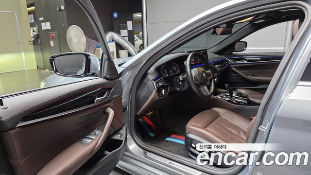 BMW 5 Series (G30) 530i M Sport Package 2023 — фото 10