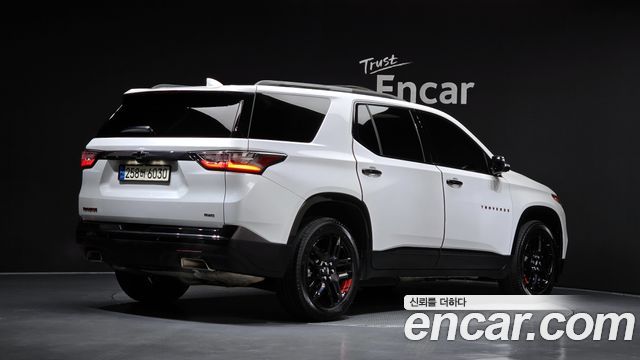 Chevrolet Traverse 3.6 AWD Redline 2021 — фото 2