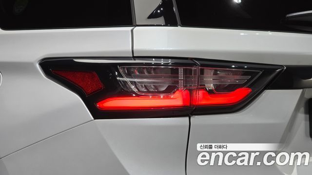 Chevrolet Traverse 3.6 AWD Redline 2021 — фото 23