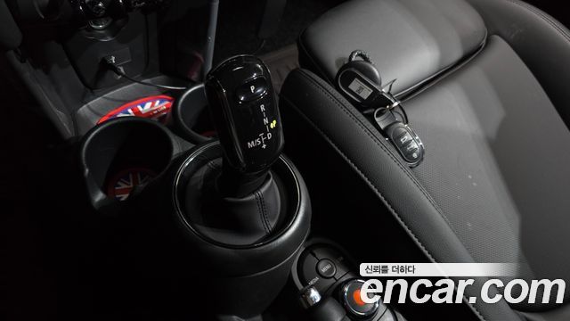 MINI Cooper Standard Third Generation 2021 — фото 9