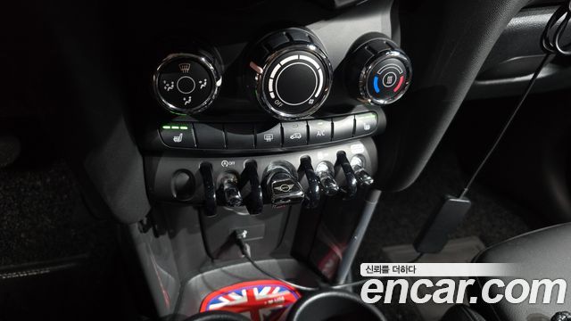 MINI Cooper Standard Third Generation 2021 — фото 17