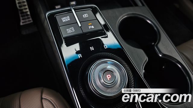 Kia K8 Hybrid Signature 2022 — фото 9