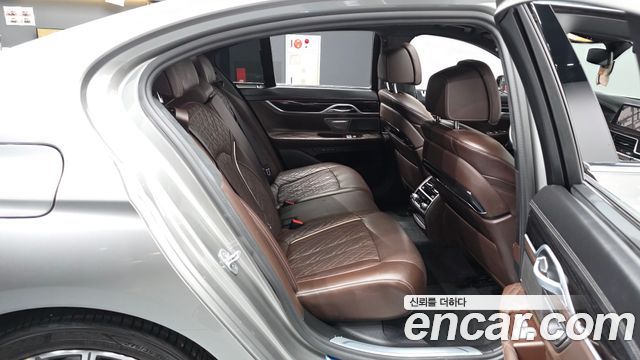 BMW 7 Series (G11) 730d xDrive M Sport 2021 — фото 12