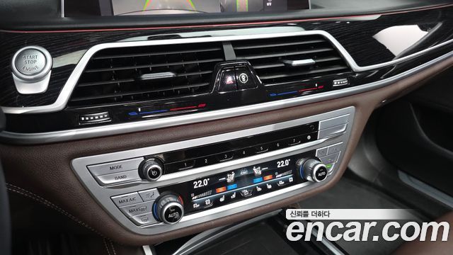 BMW 7 Series (G11) 730d xDrive M Sport 2021 — фото 16