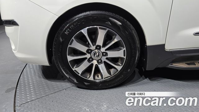 KG Mobility (SsangYong) Korando Turismo 4WD RX 11-seater 2016 — фото 5