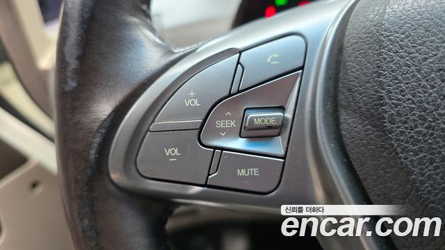 KG Mobility (SsangYong) Korando Turismo 4WD RX 11-seater 2016 — фото 16