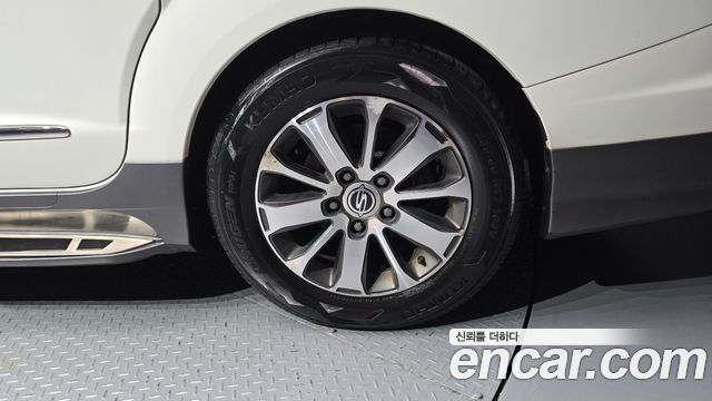 KG Mobility (SsangYong) Korando Turismo 4WD RX 11-seater 2016 — фото 21
