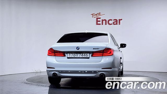 BMW 5 Series (G30) 530i Luxury Plus 2019 — фото 4