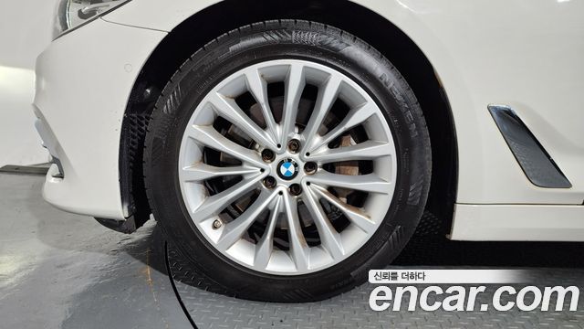 BMW 5 Series (G30) 530i Luxury Plus 2019 — фото 5