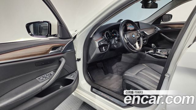 BMW 5 Series (G30) 530i Luxury Plus 2019 — фото 10