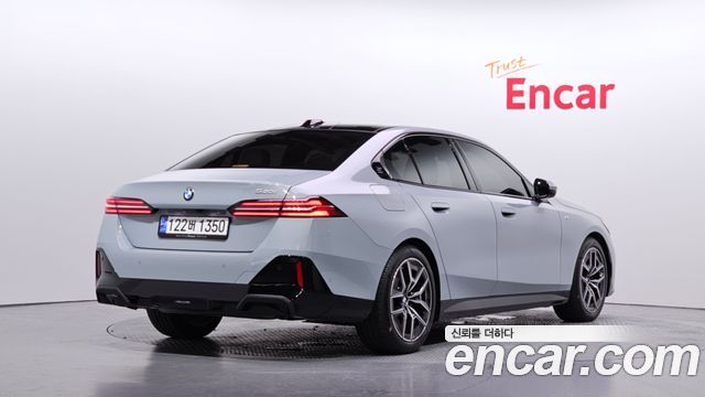 BMW 5 Series (G60) 520i M Sport 2024 — фото 2