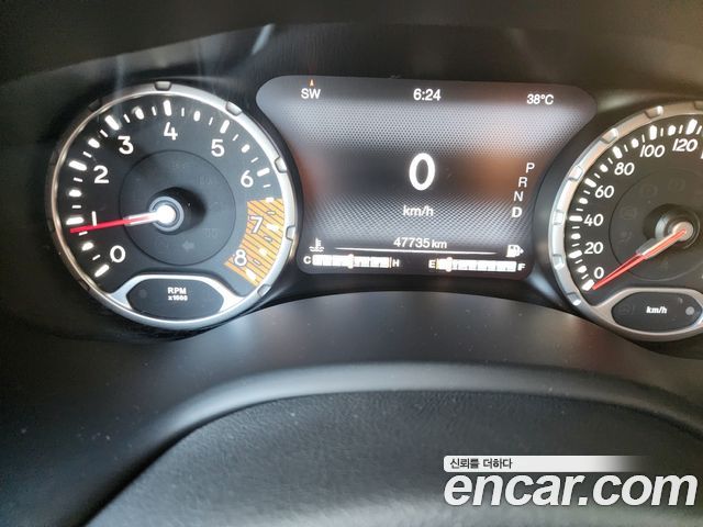 Jeep Renegade 2.4 Limited 2021 — фото 21
