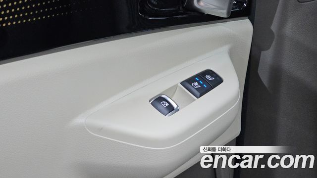 Kia Carnival (IV) Gasoline 7-Seater Signature 2025 — фото 34