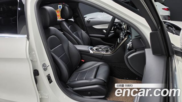 Mercedes-Benz C-Class (W205) C350e 2018 — фото 32