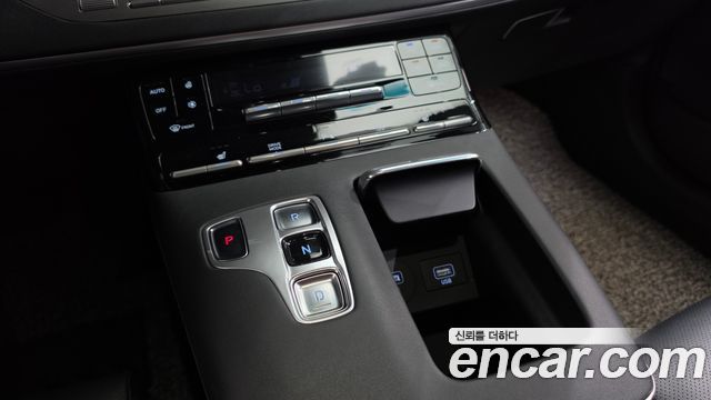 Hyundai Grandeur (IG) 3.0 LPi Rent Car Modern 2022 — фото 9