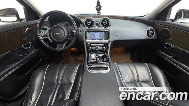Jaguar XJ 3.0D Premium Luxury LWB X351 2017 — фото 7