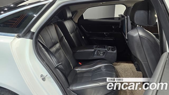 Jaguar XJ 3.0D Premium Luxury LWB X351 2017 — фото 11