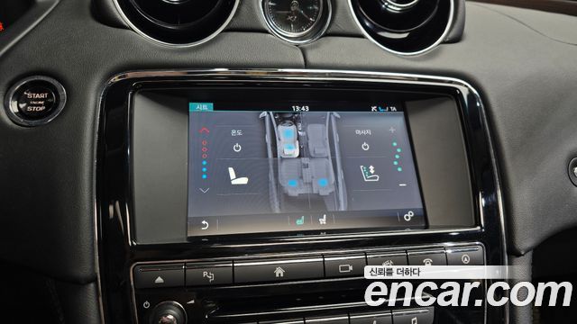Jaguar XJ 3.0D Premium Luxury LWB X351 2017 — фото 12