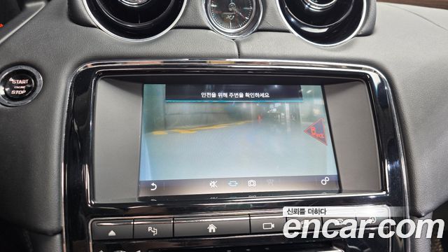 Jaguar XJ 3.0D Premium Luxury LWB X351 2017 — фото 16