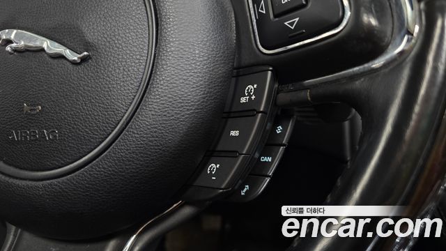 Jaguar XJ 3.0D Premium Luxury LWB X351 2017 — фото 20